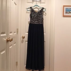 SALE: Nordstroms Navy  formal dress, S, NWT